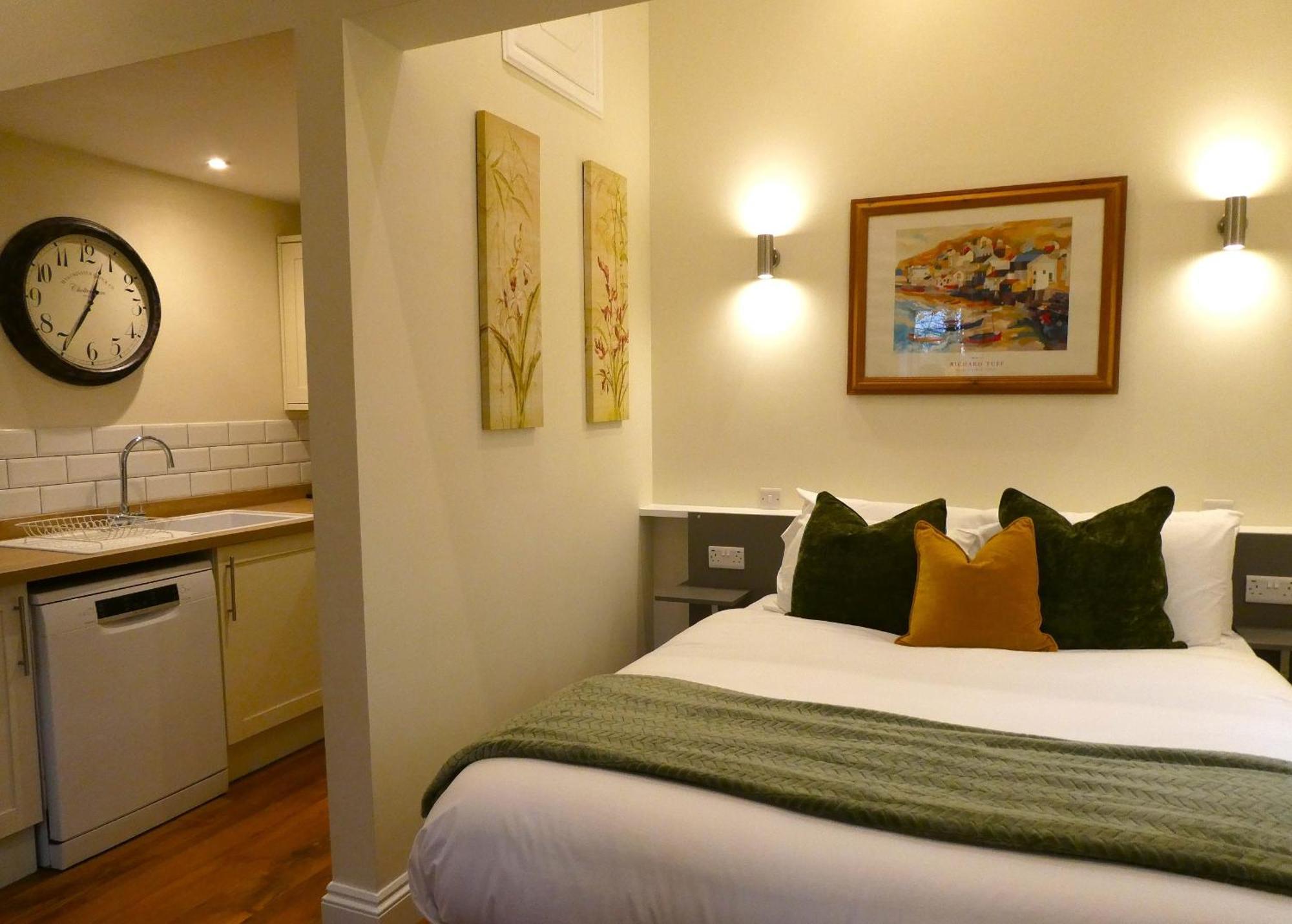 The Frocester Chambre photo